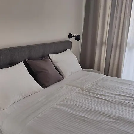 Beachfront Apartments, Sarafovo アパート